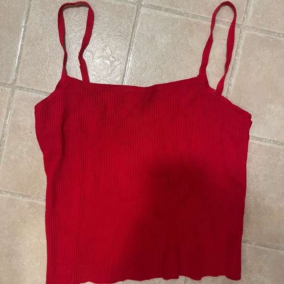 Red tank top - Picture 2 of 3